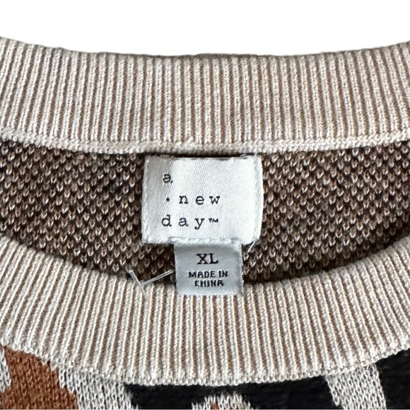 🌺 A New Day Leopard Print Tan Stretchy Pullover Sweater Size XL Soft Knit - Picture 6 of 9